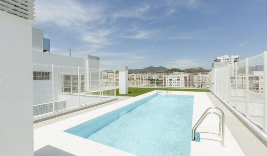 Fabuloso Apartamento Nuevo Con Parking Y Piscina Малага Екстериор снимка