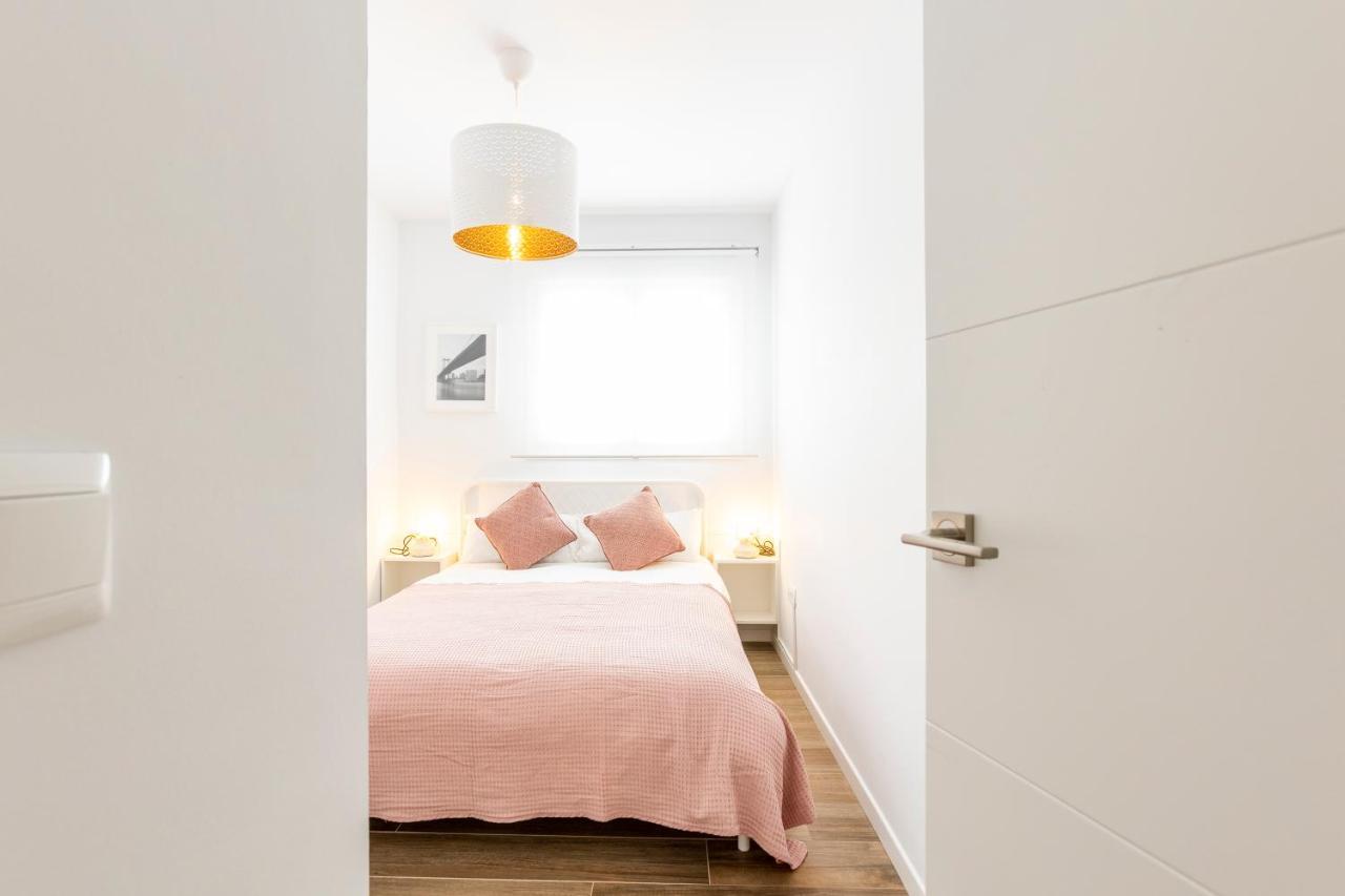 Fabuloso Apartamento Nuevo Con Parking Y Piscina Малага Екстериор снимка
